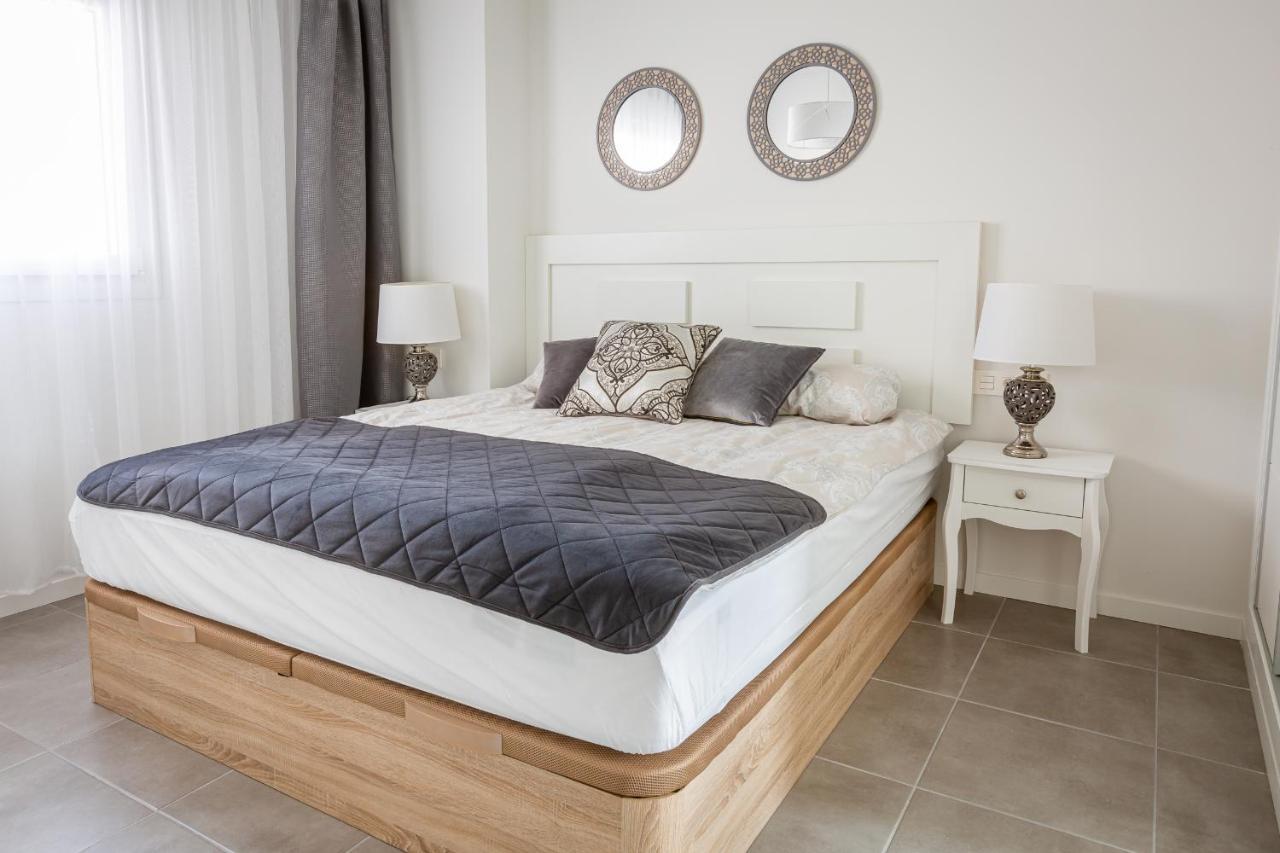 Sunny Apartment In Denia With Outdoor Swimming Pool And Garage Parking Place Included, 300M From The Sandy Beach Екстер'єр фото